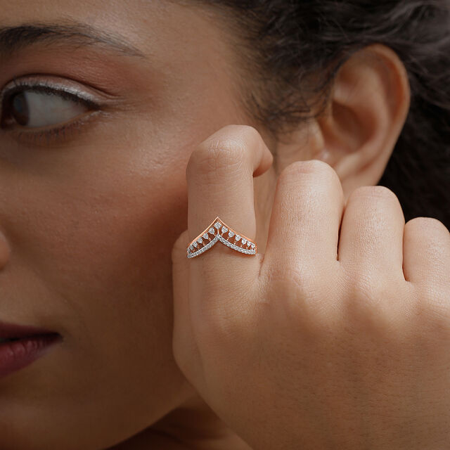 Sharp Glint Diamond Ring