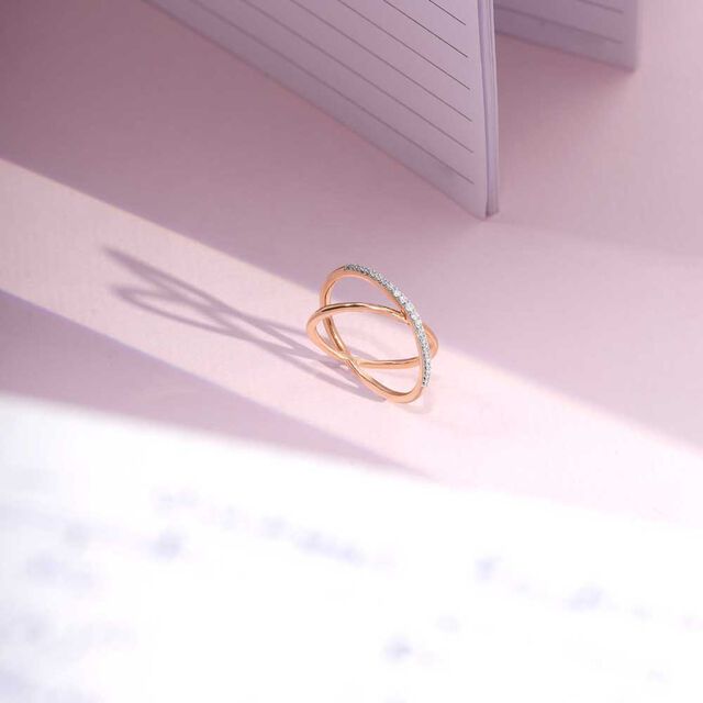 Nova Flow Diamond Ring 