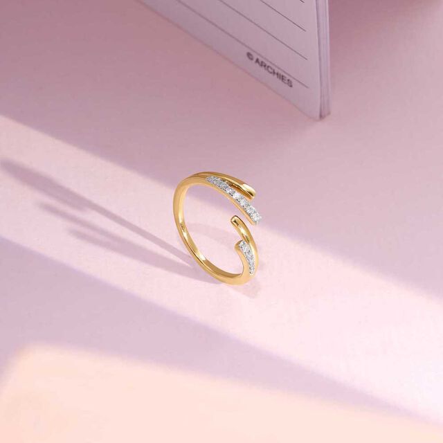 Sleek Split Diamond Ring 