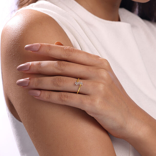 Blossom Brilliance Gold & Diamond Finger Ring 2