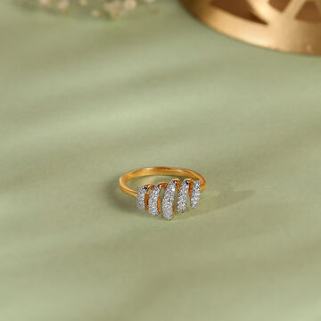 Spiral Symphony Gold & Diamond Finger Ring