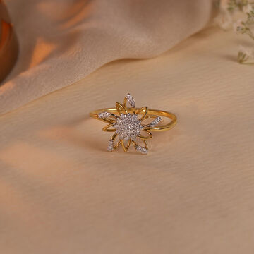Garden Glow Gold & Diamond Finger Ring