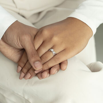 Forever Tied Gold & Diamond Finger Ring