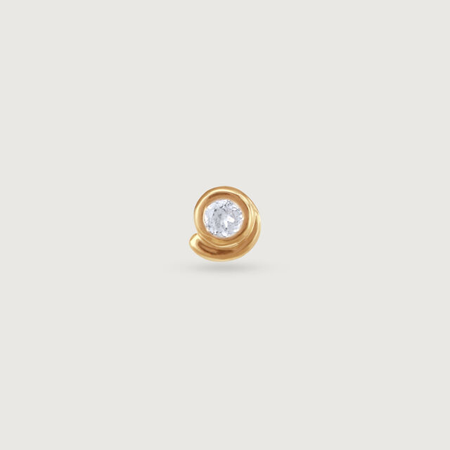 Chic Swirl Topaz Nose Pin 5