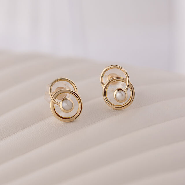 Timeless Glow Gold & Pearl Stud Earrings 