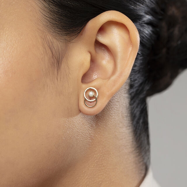 Timeless Glow Gold & Pearl Stud Earrings 2