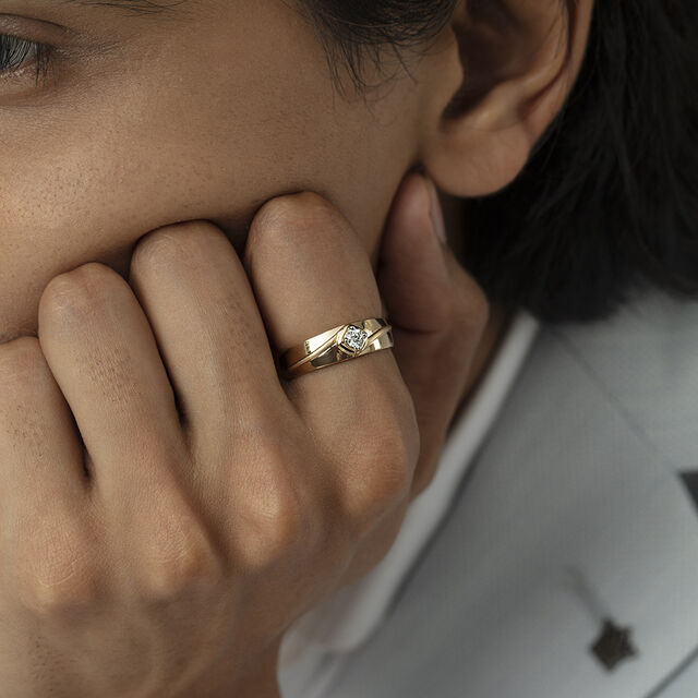 Twisted Vibe Gold & Diamond Finger Ring for Men 2