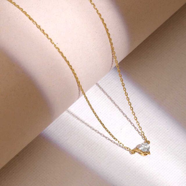 Edgy Geometric Diamond Necklace 