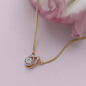 Starlit Heart 18 kt Gold & Diamond Pendant with Chain
