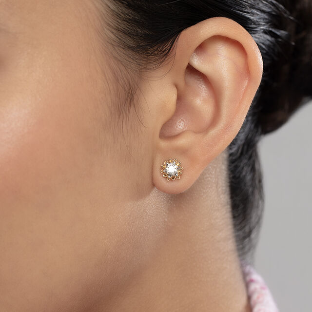 Eternal Bloom 18 kt Gold & Diamond Stud Earrings 2