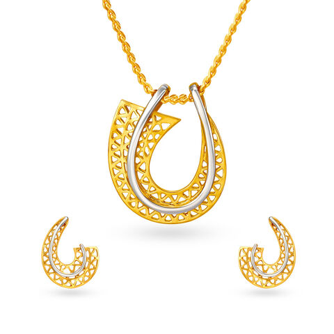 Modish Pendant Set