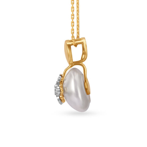 Alluring Floral Diamond Pendant in Yellow and White Gold