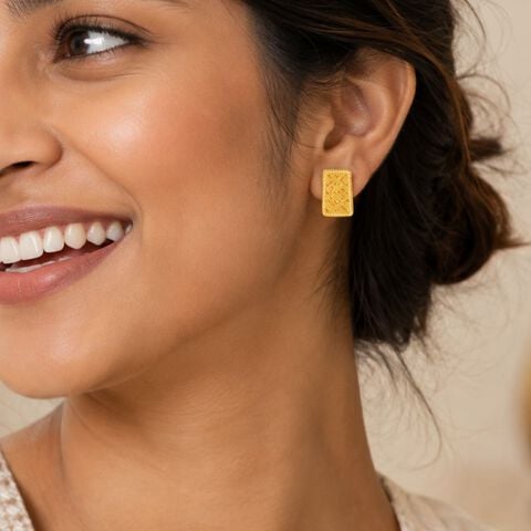 Everlasting Gold Stud Earrings