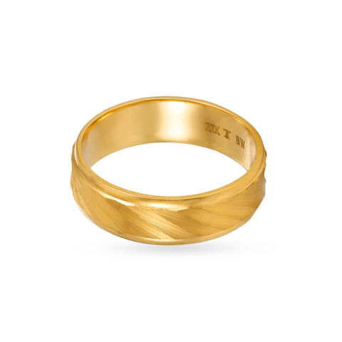 Regal 22 Karat Yellow Gold Finger Ring