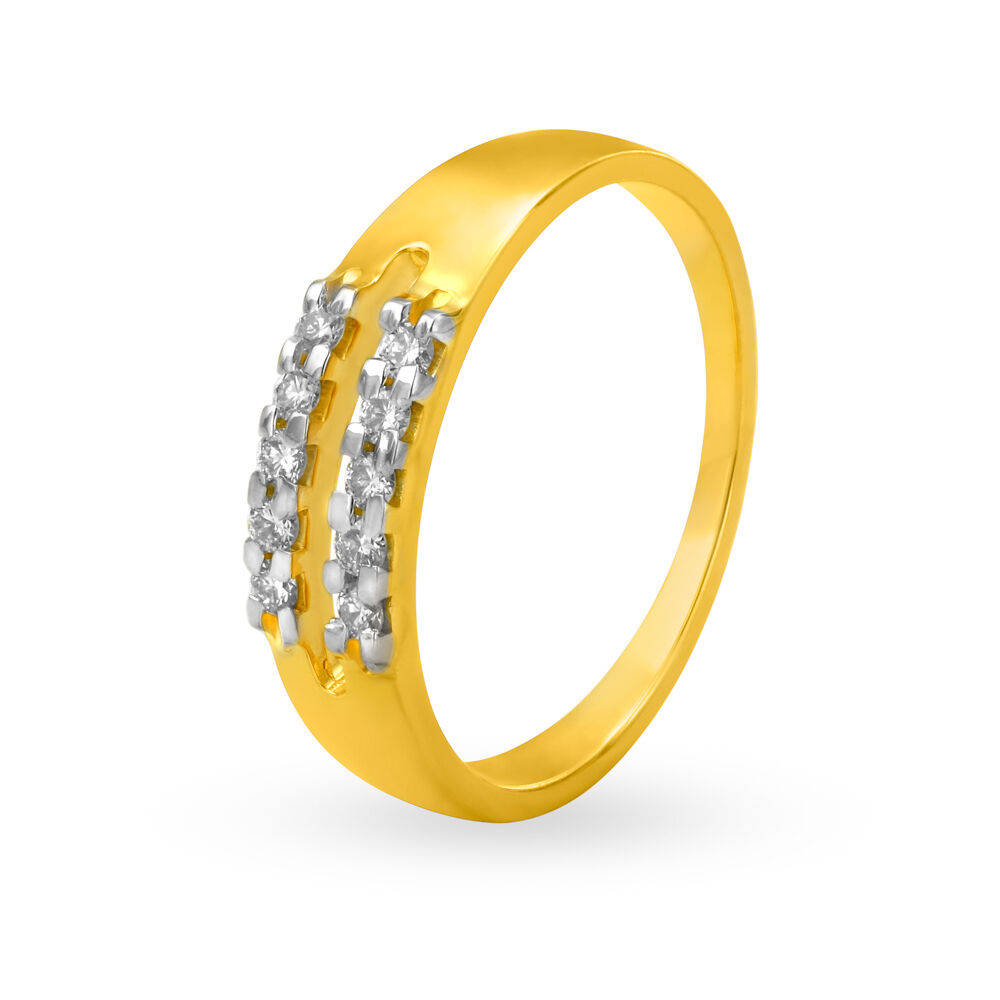 Elegant 18 Karat Yellow Gold And Diamond Finger Ring