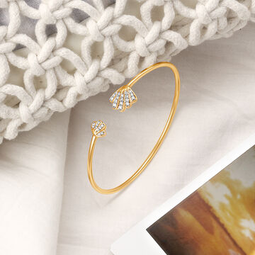 18kt Yellow Gold & Diamond Bangle for the Resilient