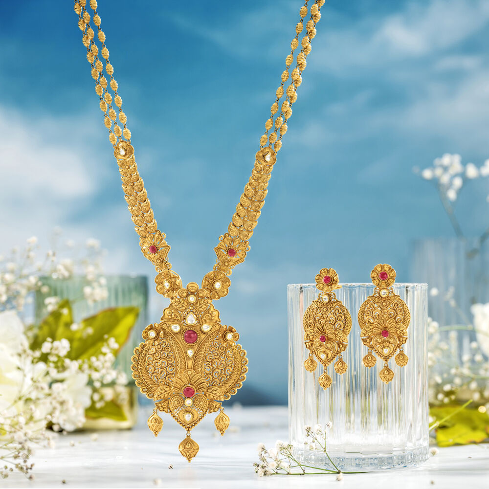 Regal Gold and Glass Kundan Necklace Set
