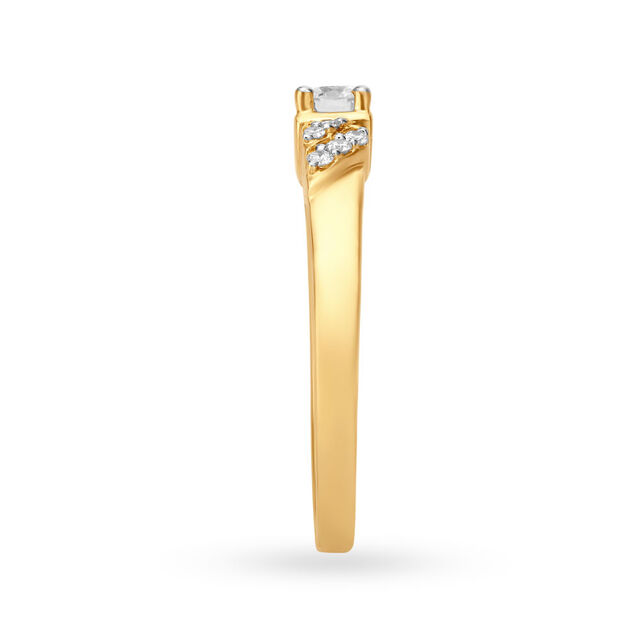 Luxurious 18 Karat Yellow Gold And Diamond Finger Ring,,hi-res image number null
