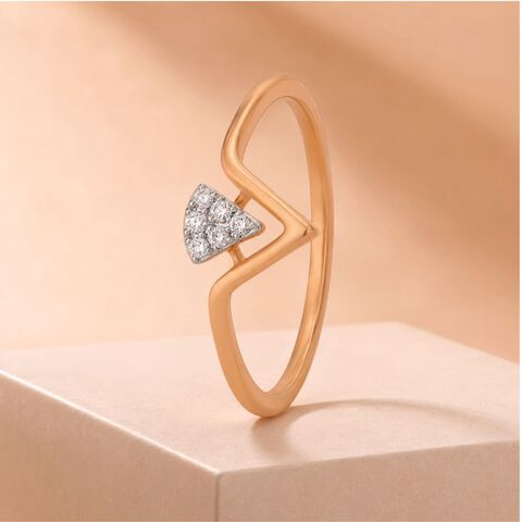 Chevron Point Diamond Ring