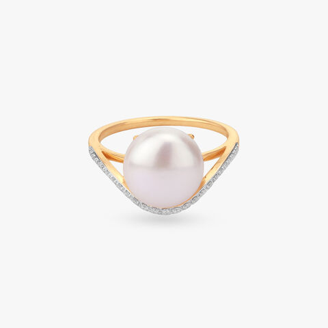 Serene Curve Diamond Ring