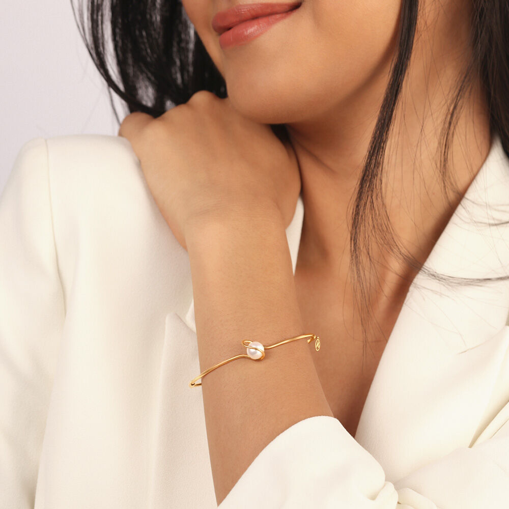 Saturn s Splendour 14KT Pearl Bangle