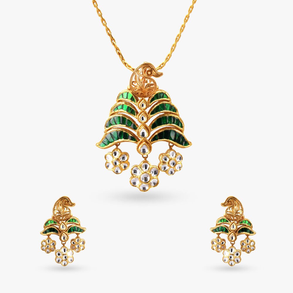 Tanishq pendant set new arrivals