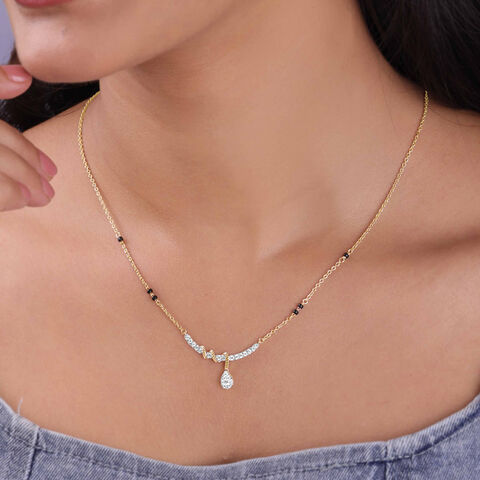 Fluid Twisted Diamond Mangalsutra