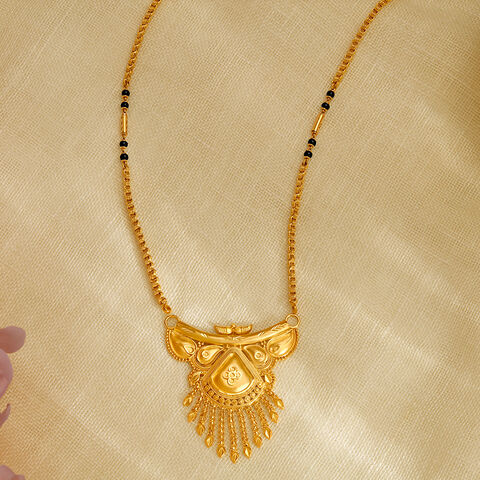 Magnificent Traditional Black Bead and Gold Mangalsutra Pendant