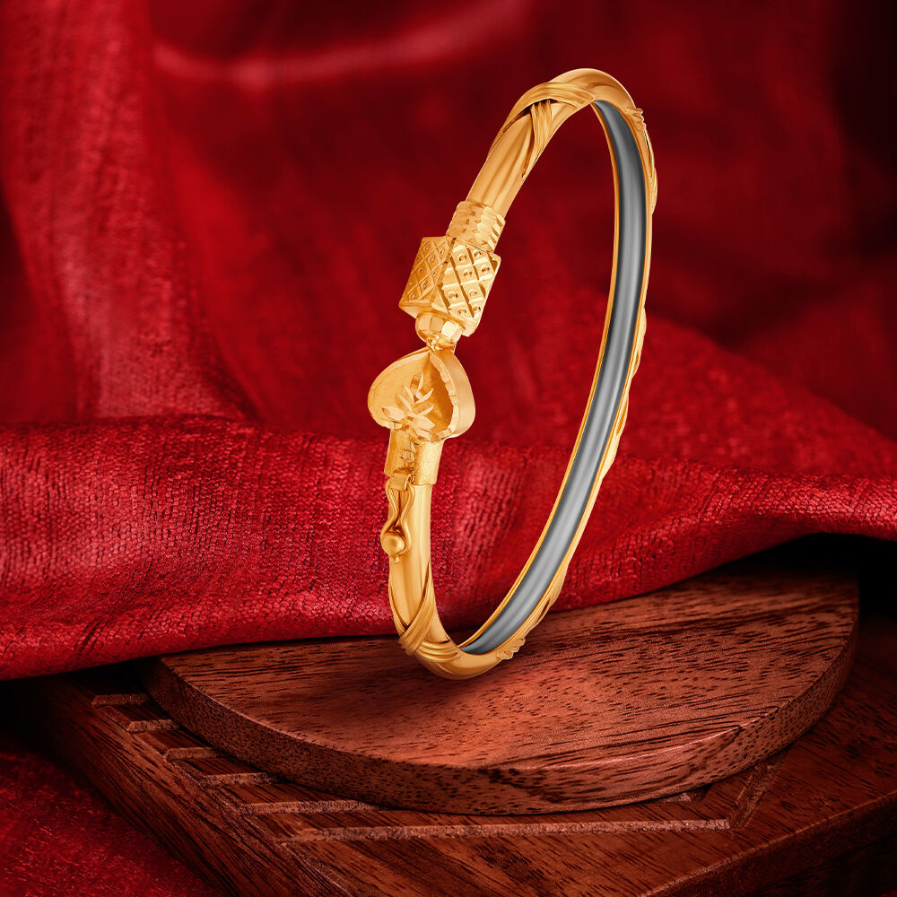 Romantic Gold Bangle