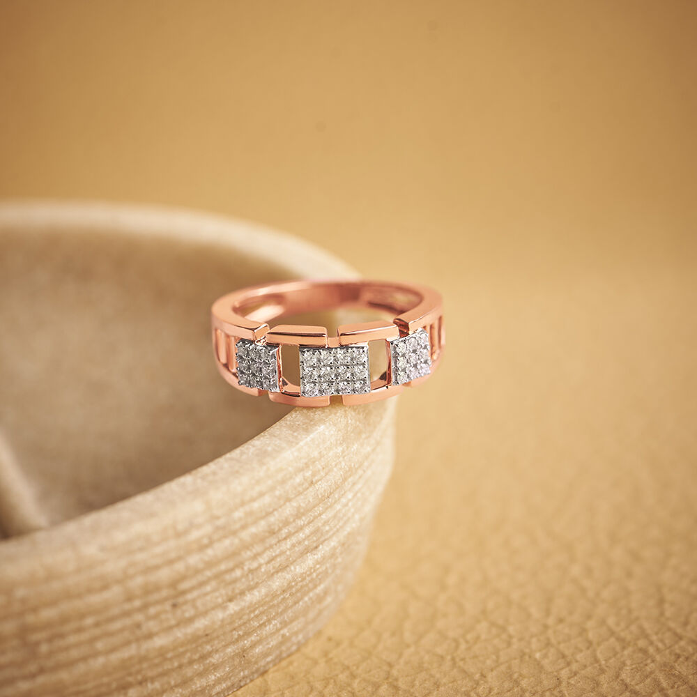 Elegant Floral Diamond Ring