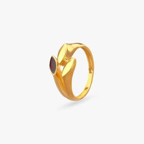 Sculpted Leaf Gold Ring