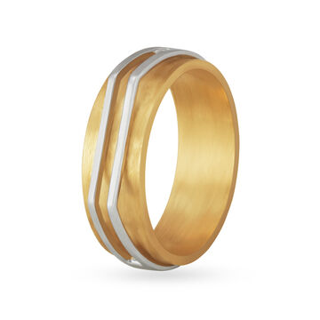 18 Karat White Gold Finger Ring