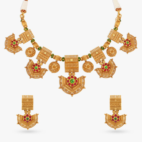 Fanning Desires Necklace Set with Dori Powai