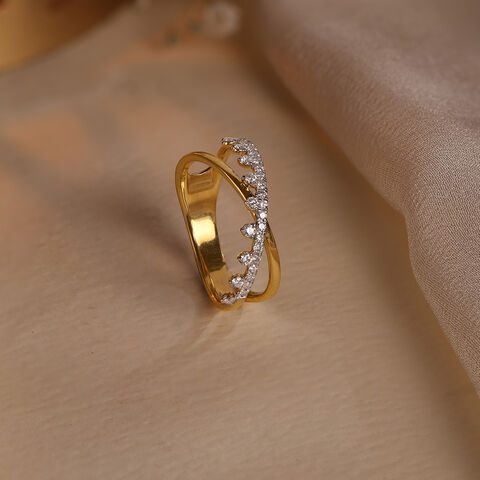 Regal Shine Gold & Diamond Finger Ring