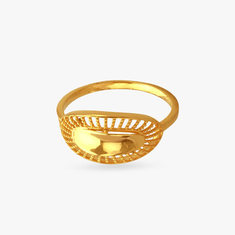 Radiant Statement Gold Finger Ring