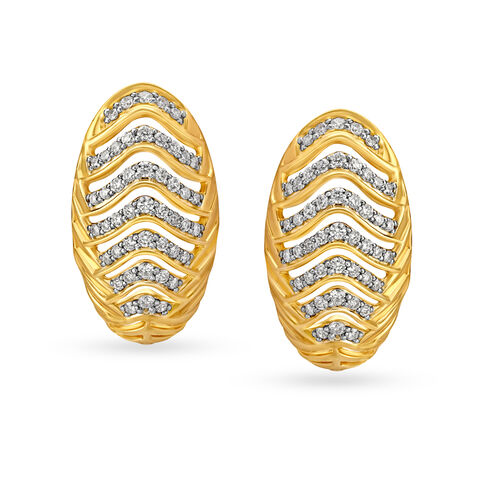 Beguiling 18 Karat Yellow Gold And Diamond Patterned Oval Stud Earrings
