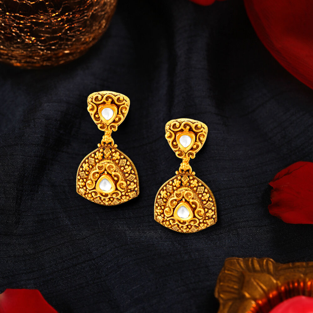 Tanishq Yellow Gold Stud Earrings at best price in Hosur by Titan Company  Limited | ID: 10493750033