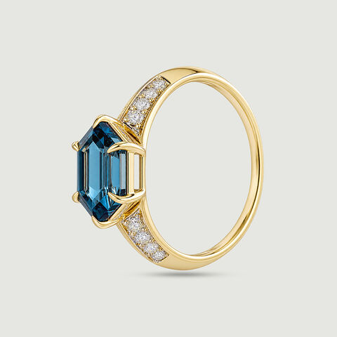Striking Illuminated Topaz Gold Ring
