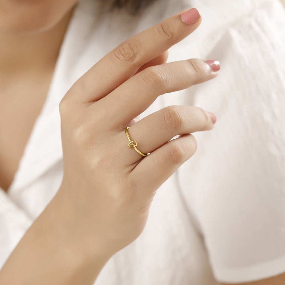 Letter P 14KT Yellow Gold Initial Ring
