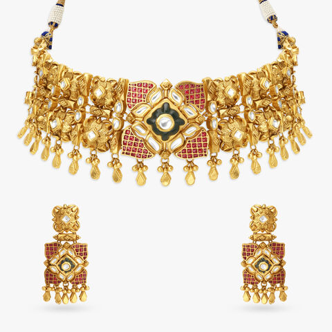 Sumptuous Choker Necklace Set with Kundan Work