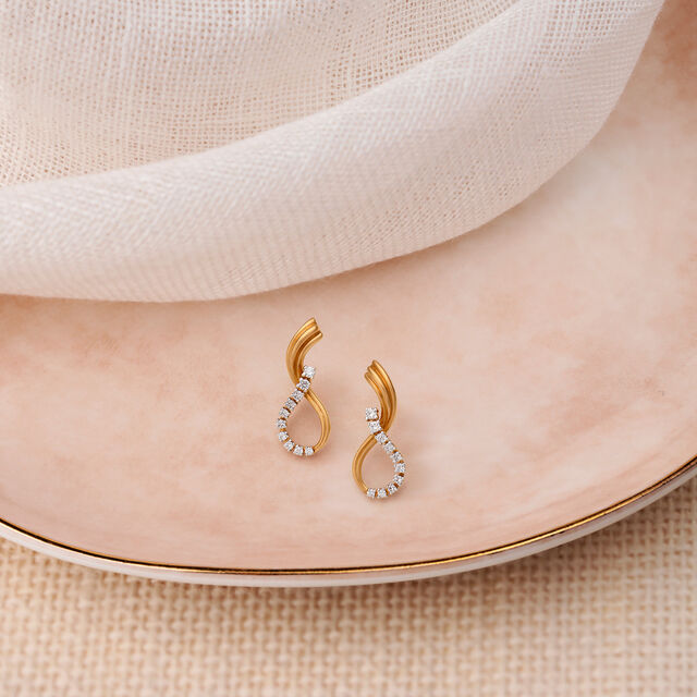 Mesmerising Diamond and Rose Gold Stud Earrings