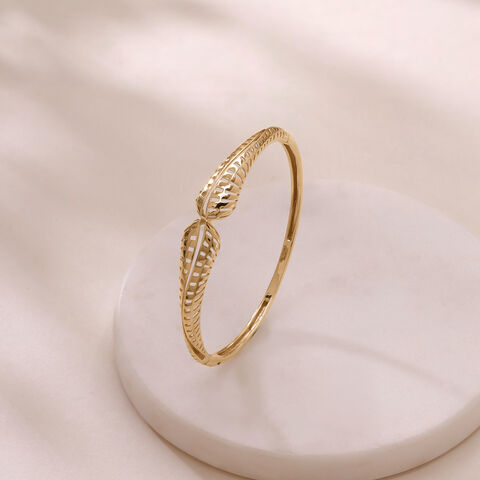 Graceful Leaf Gold Bangle