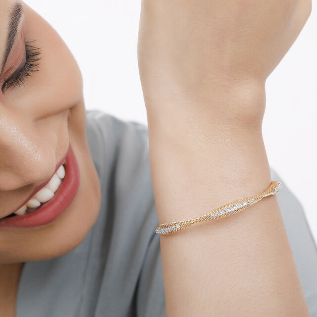 14 KT Yellow Gold Slant Line Bangle,,hi-res image number null