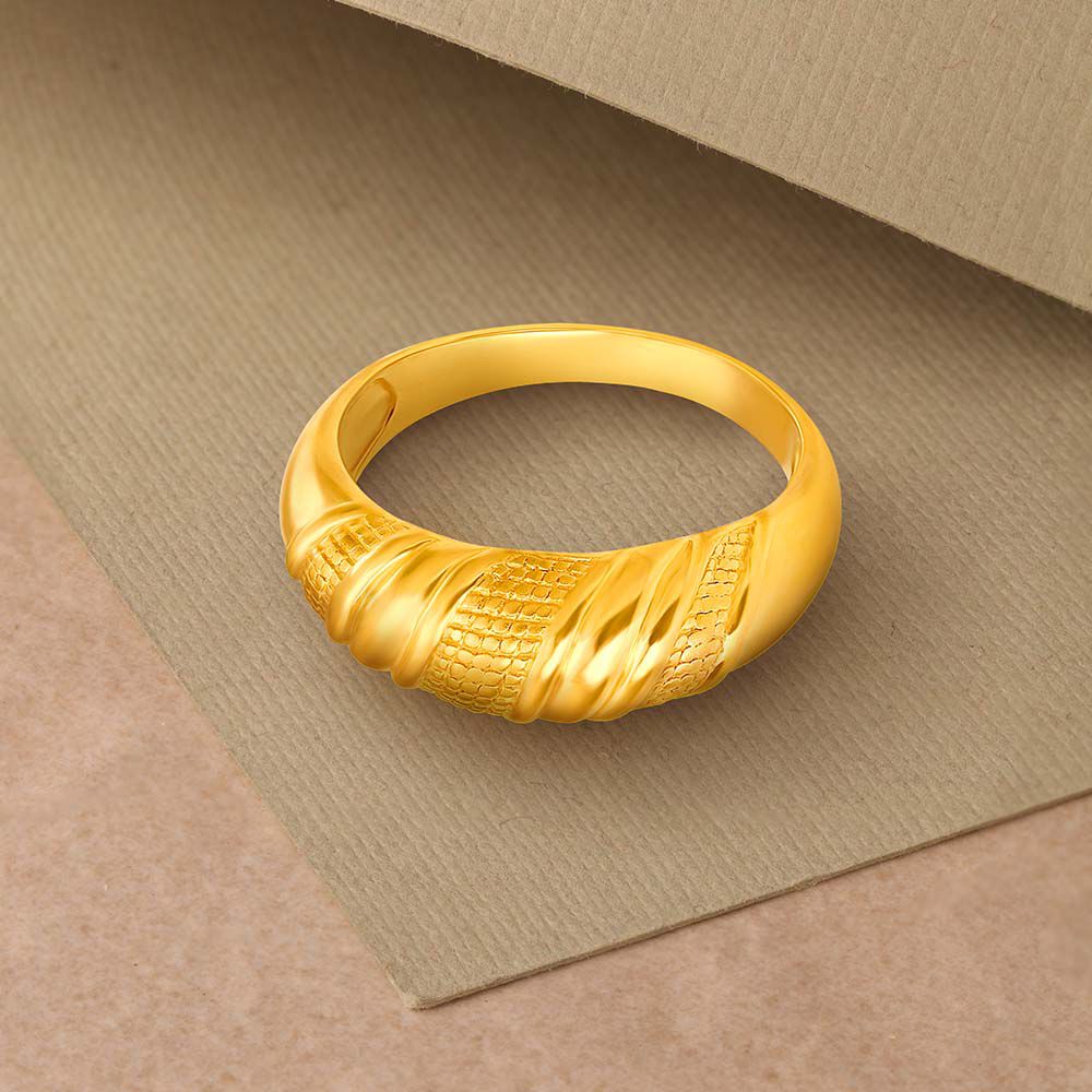 18KT Yellow Gold Pattern Band Ring