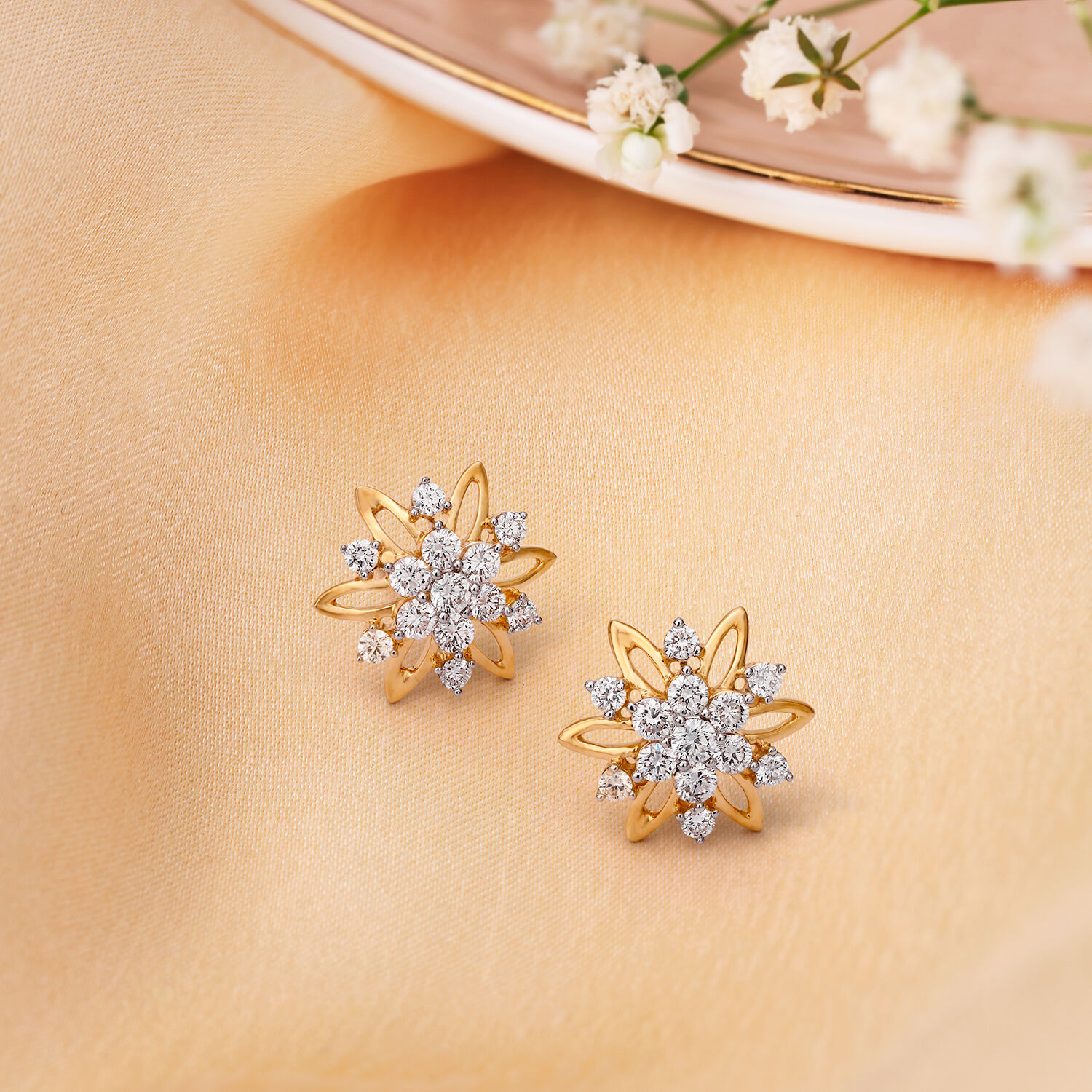 Diamond earring price in tanishq on sale