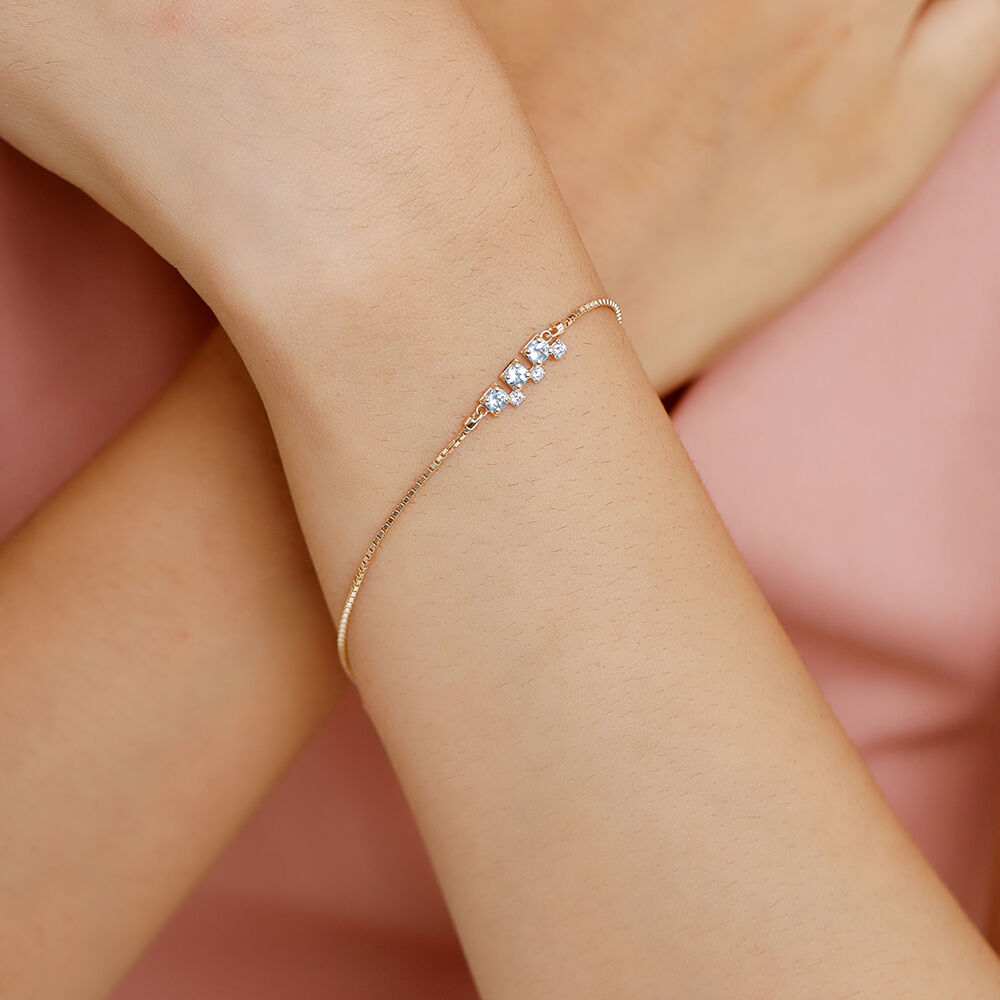 Diamond bracelet for women tanishq deals
