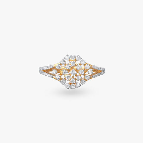 Shimmering Star Diamond Ring