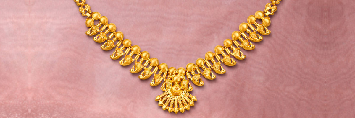 Modern shop vintage jewellery