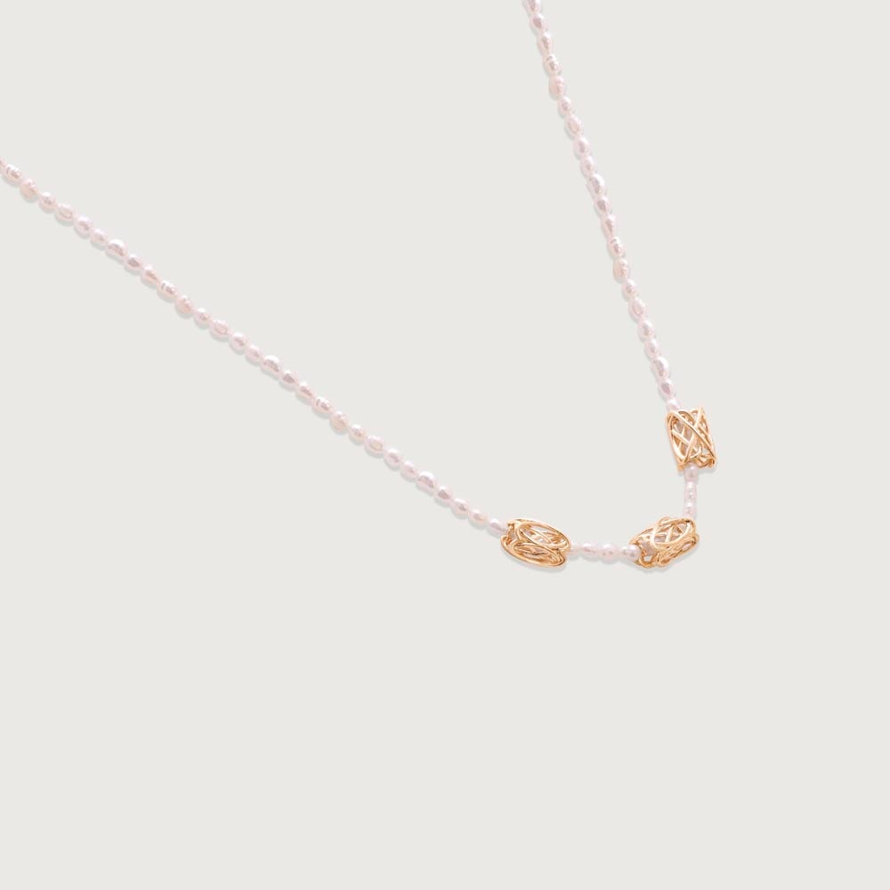 Golden Lattice Pearl Chain,,hi-res image number null