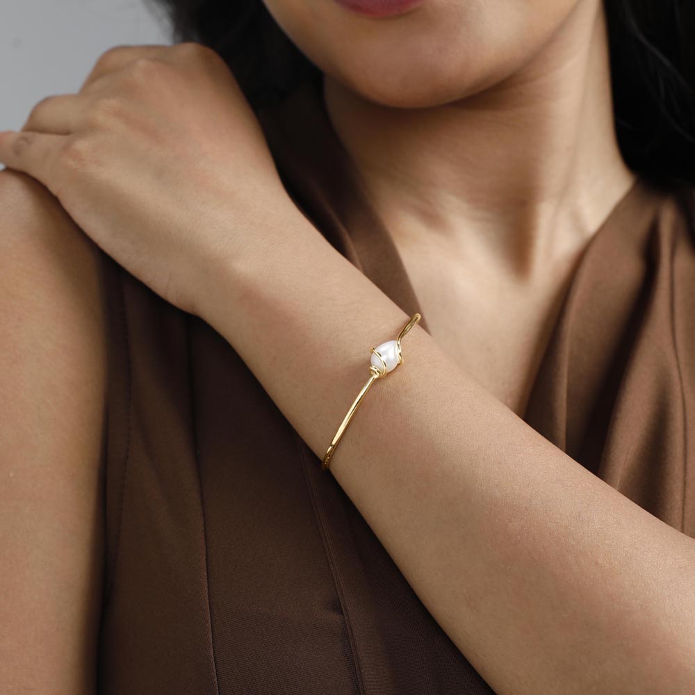 Modern Knot Pearl Bangle,,hi-res image number null